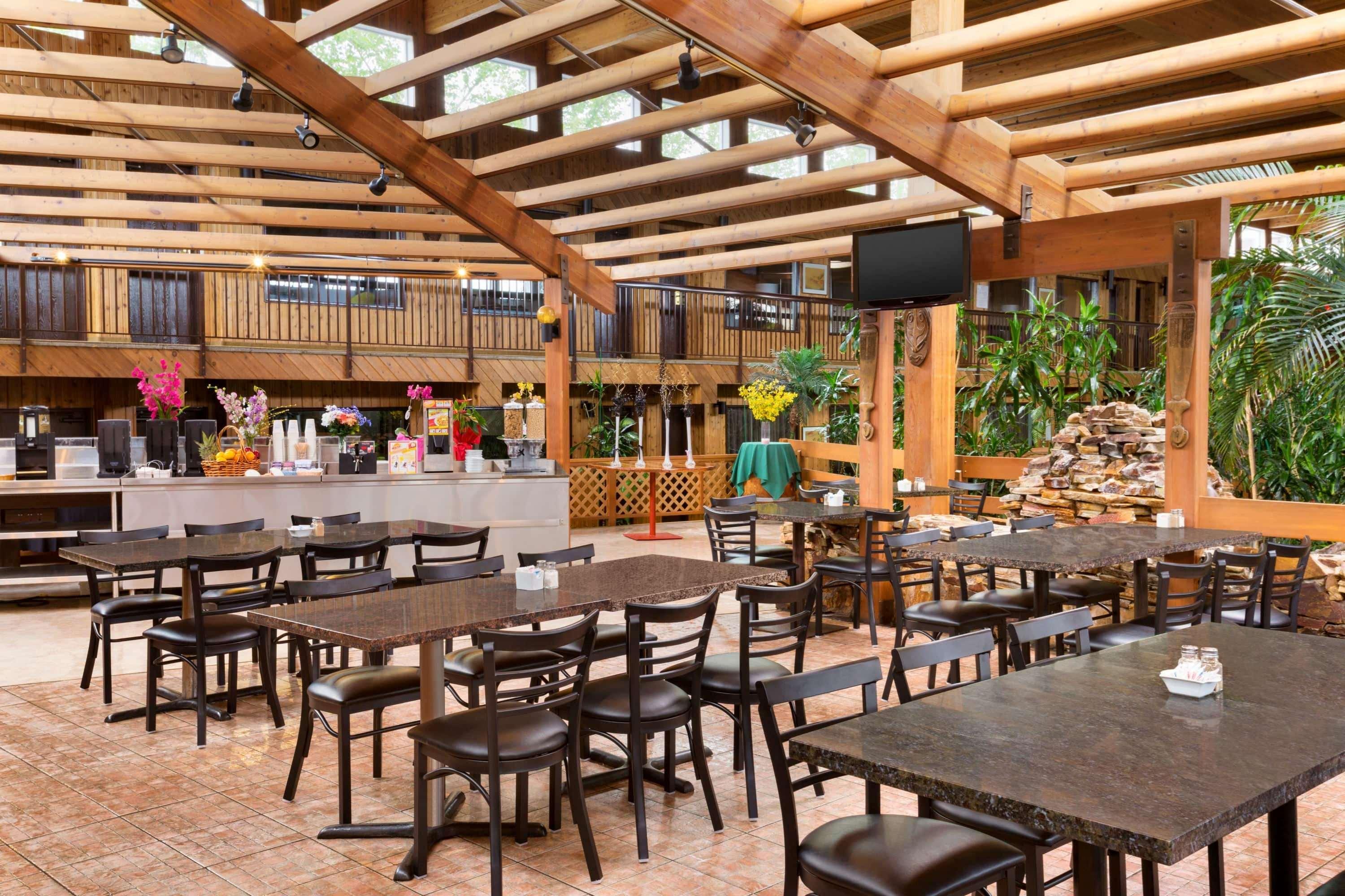 Super 8 By Wyndham Prince George Exterior foto